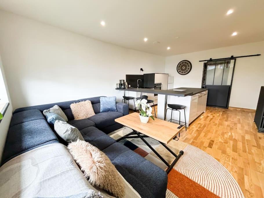 Appartement Cote Jardin - Centre Alençon Dış mekan fotoğraf